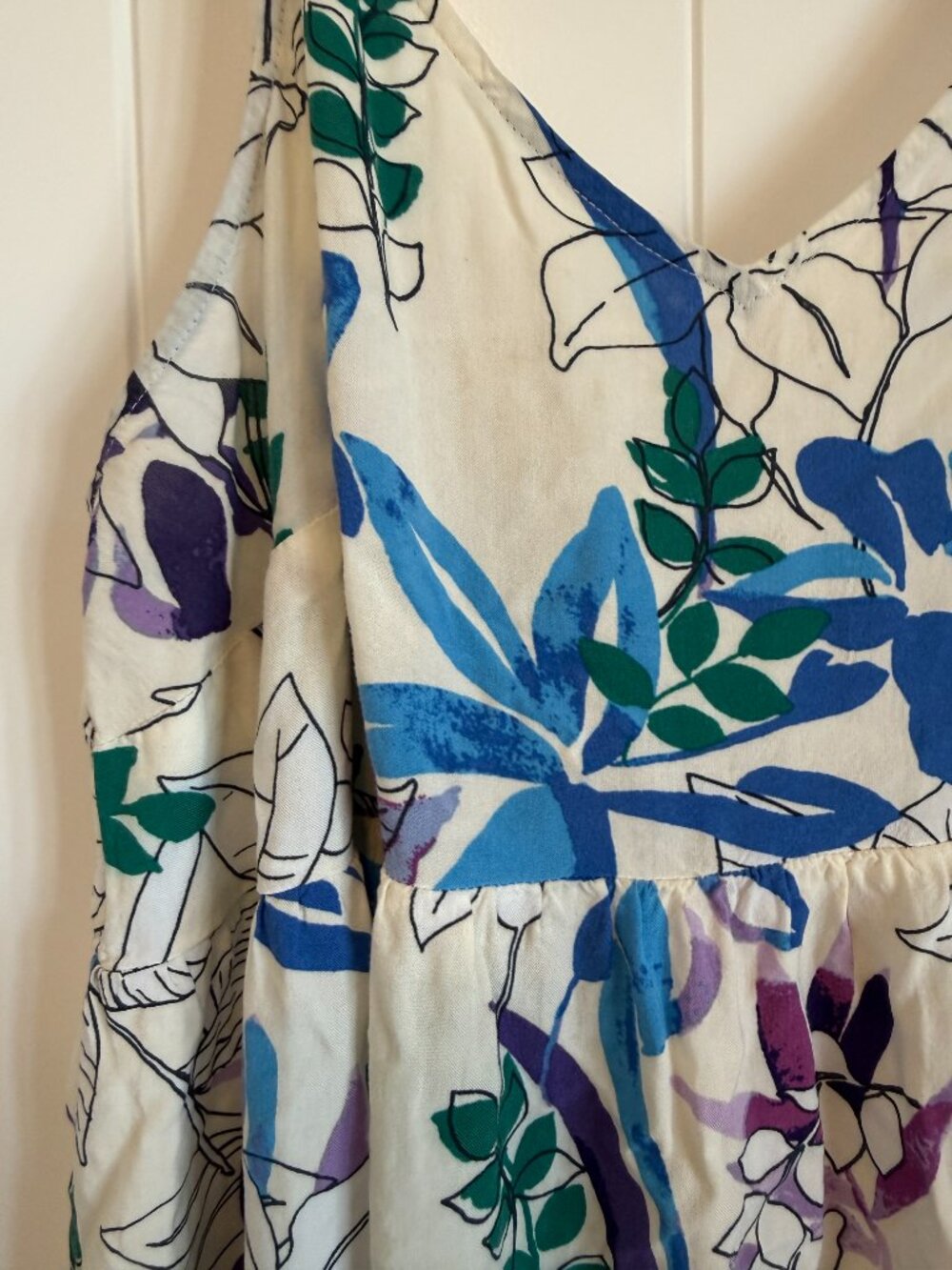 Floral spaghetti strap maxi dress, a tropical print. - Picture 2 of 7